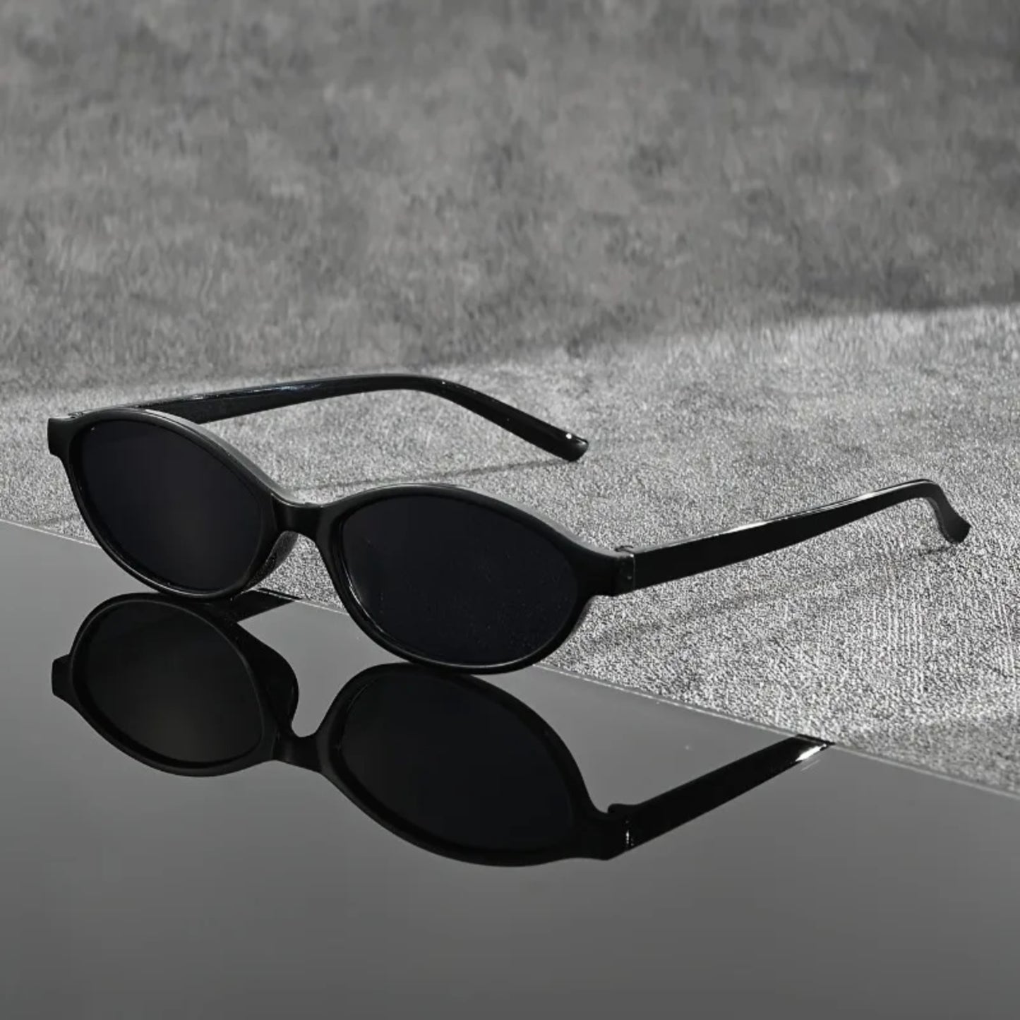 Plastic Oval UV400 Sunglasses