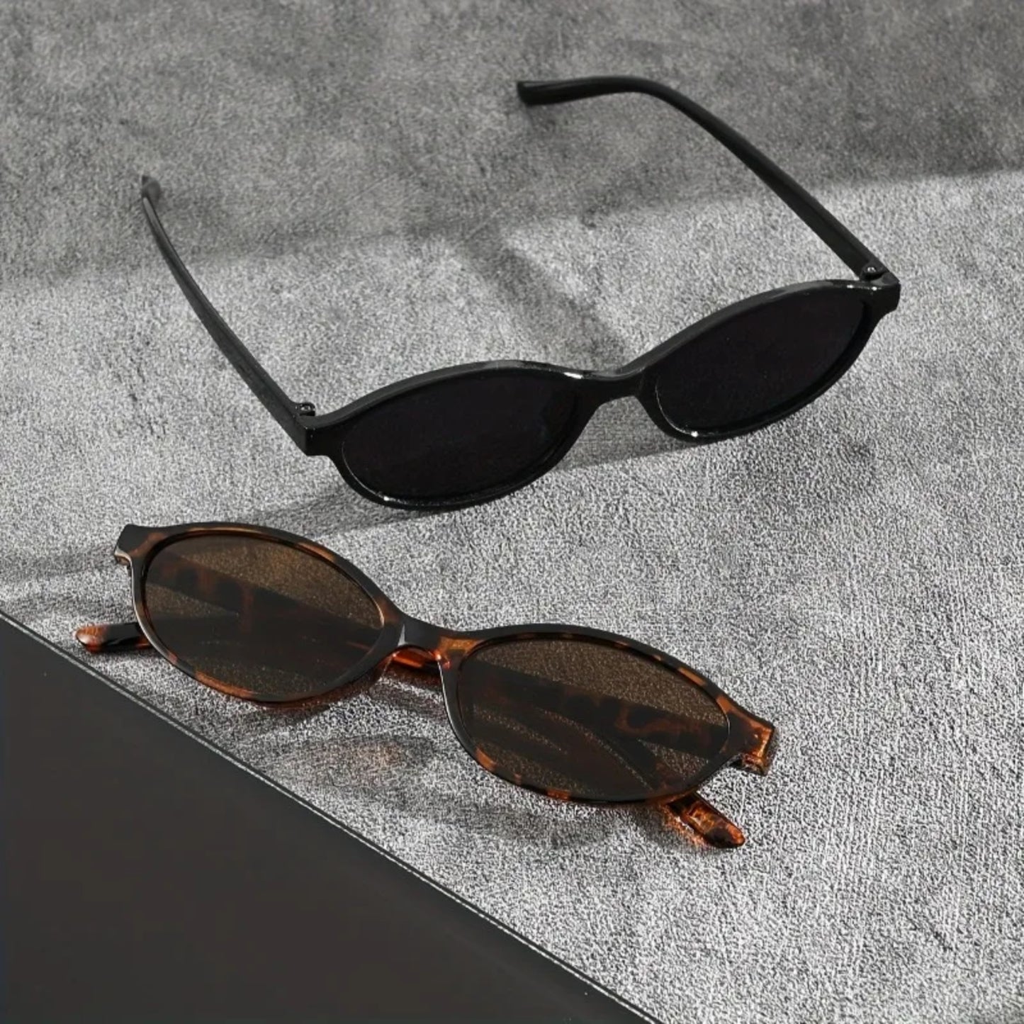 Plastic Oval UV400 Sunglasses