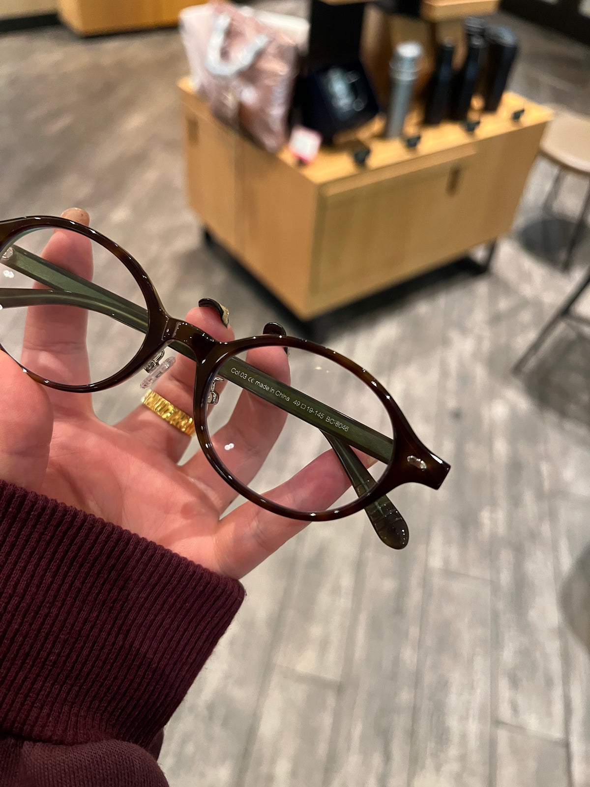 Vintage-Style Rounded Square Eyeglass Frames with Wide Temples, Tortoiseshell