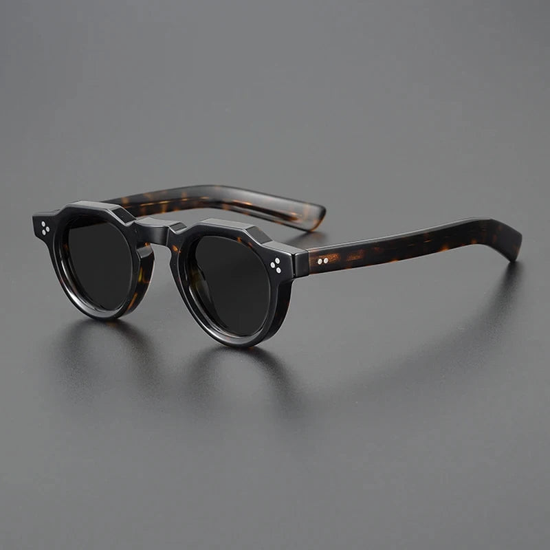 Vintage Polarised Acetate Sunglasses with UV400 Protection and a Small Fit - Tortoise