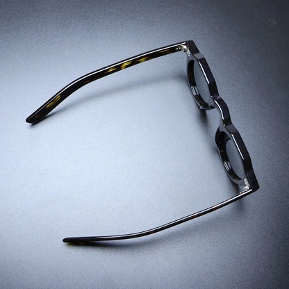 Vintage Polarised Acetate Sunglasses with UV400 Protection and a Small Fit lens detail
