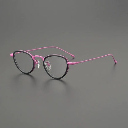 Titanium Cat Eye Prescription Eyeglasses | Stylish Lightweight Rx Glasses Online – CINILY UK lens detail