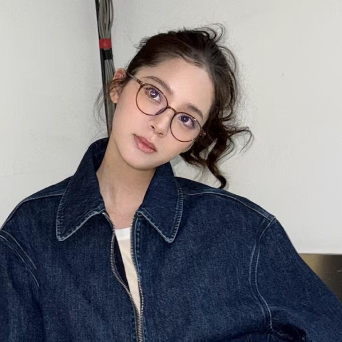Rounded Eyeglass Frames with a Slim Profile, Tea Brown or Black lens detail