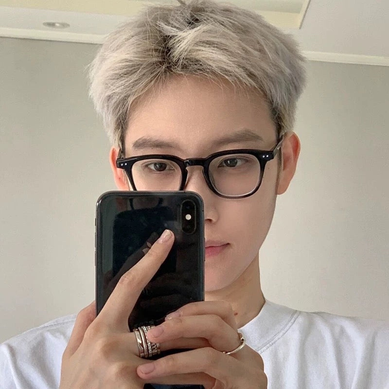 Men's Rectangular Eyeglass Frames with a Broad Upper Rim, Black lens detail