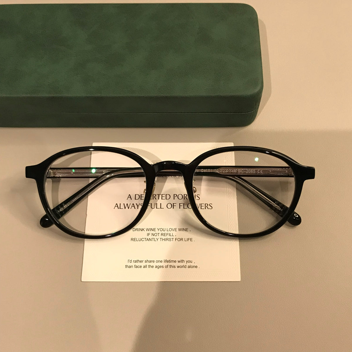 Men's Round Eyeglass Frames with Slim Rims and Temples, Black - Black