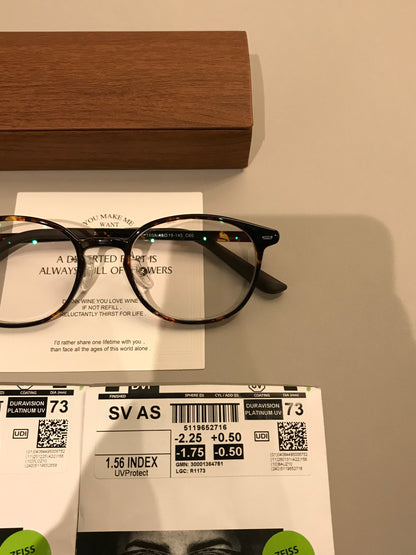 Compact Retro Eyeglass Frames with a Rounded Square Front, Tortoiseshe lens detail